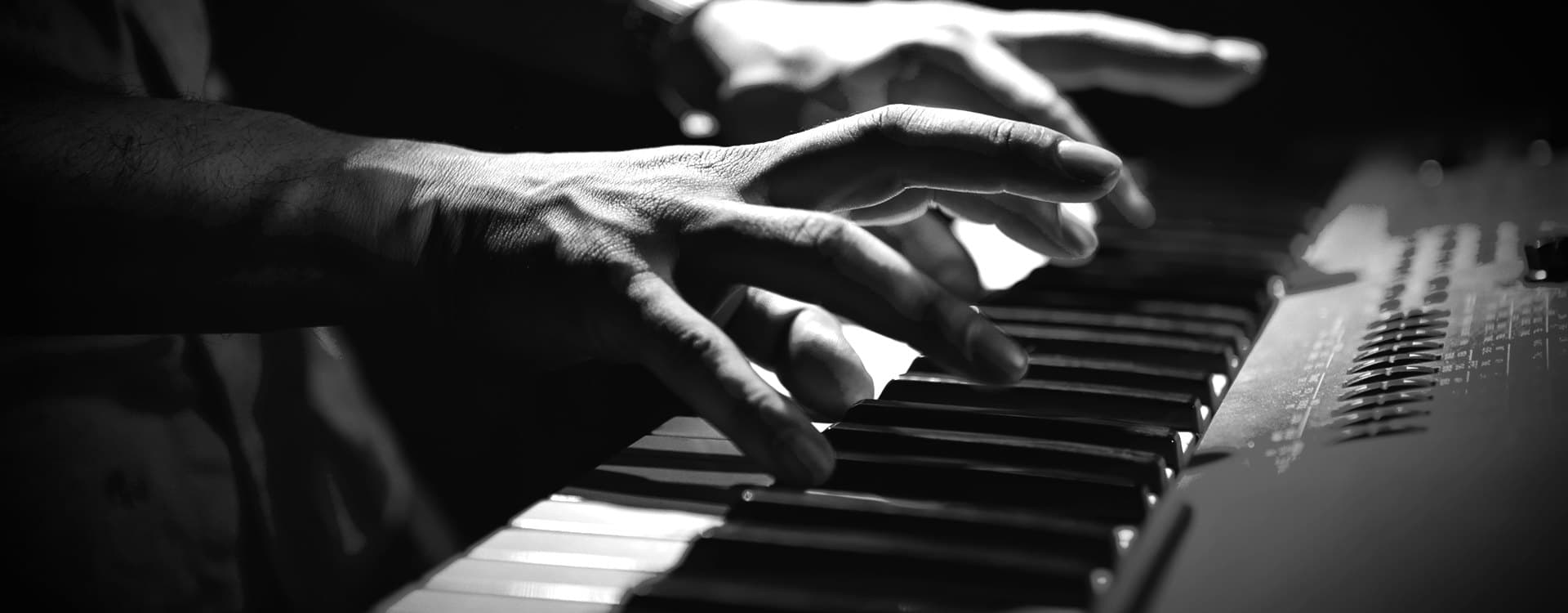 Lezione di pianoforte, immagine storica dell’archivio C.S.M.